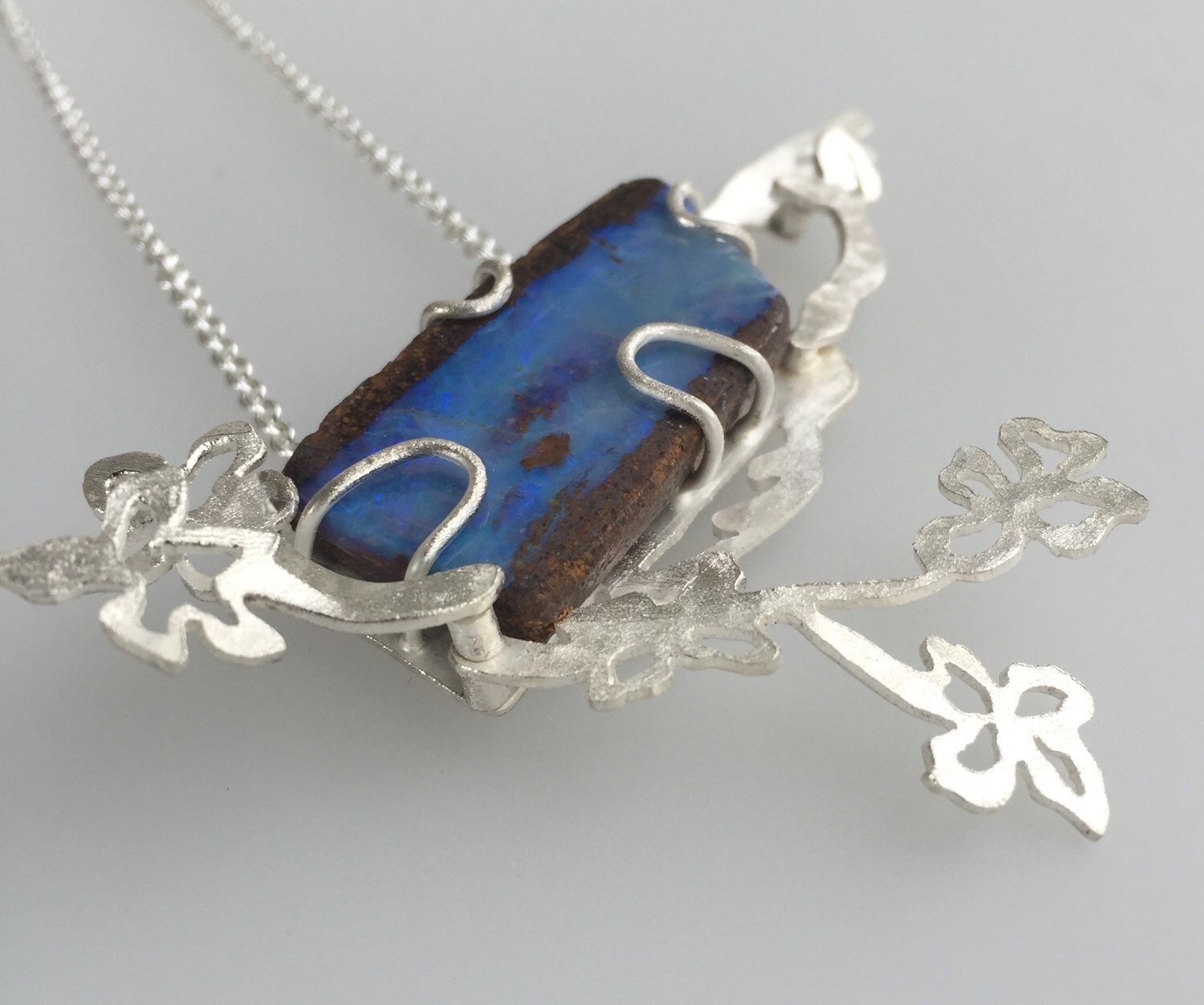 Boulder Opal Und Sterling Silber Wildblumen Serie Boulder Opal Und Sterling Silber Wildblumen Serie von MaraFriedland