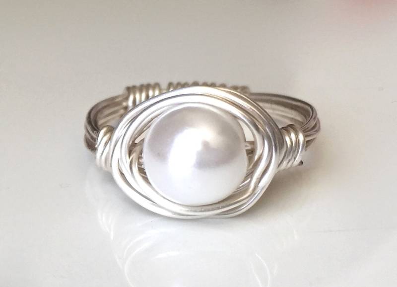 Perlenring/Glasperle/Handarbeit/Gebrochenes Weiß/Silberring/Gold Ring/Draht Gewickelt/Elegant/Geschenk/Größen 4-10(Halbe Größen Perlenring/Glasperle/Handarbeit/Gebrochenes Weiß/Silberring/Gold Ring/Draht Gewickelt/Elegant/Geschenk/Größen 4-10(Halbe Größen von MarbleDesignsJewelry