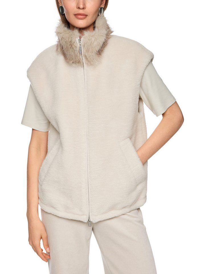 Marc Cain Plüschweste City Tours Premium Damenmode kuschelig, mit Fake Fur Kragen, 2-Wege-Reißverschluss von Marc Cain