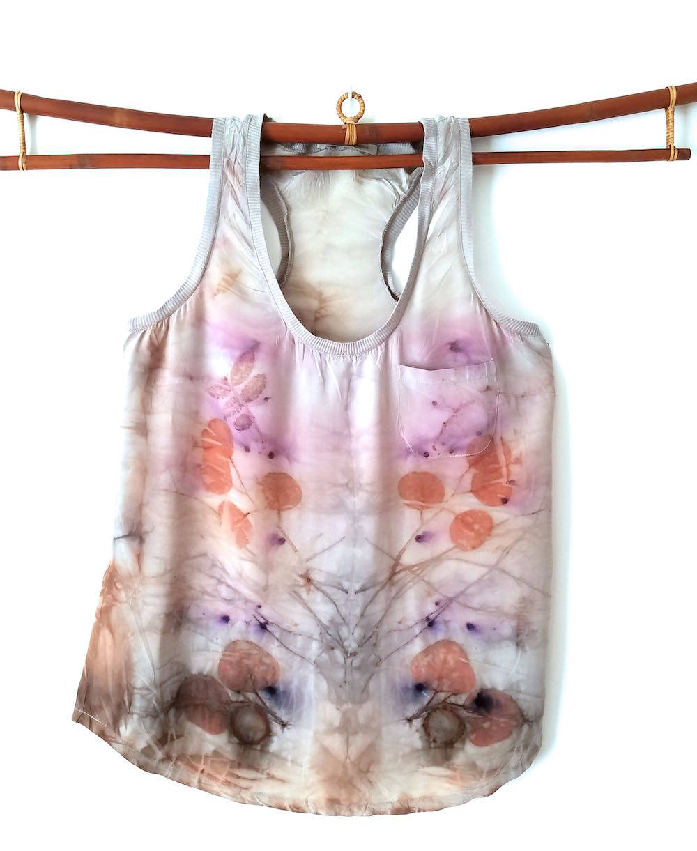 Upcycled Seide Bluse, Natürlich Gefärbt, Ooak Seidentop, Blatt Lose Bluse Upcycled Seide Bluse, Natürlich Gefärbt, Ooak Seidentop, Blatt Lose Bluse von MarcelaBensabat