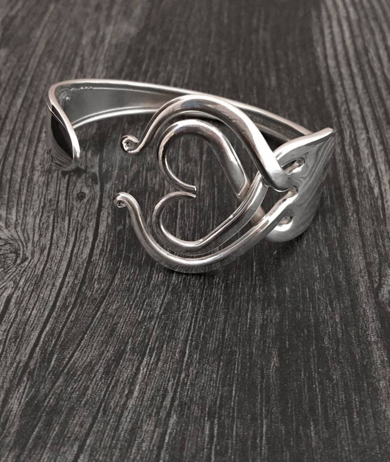 Geschenke Für Feinschmecker, Köche, Tragbare Kunst, Gabel Armband in Herz-Design 3, Recycling Silberbesteck Schmuck von MarchelloArt