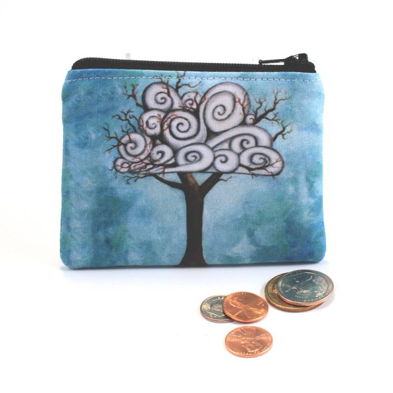 Swirly Tree - Kleine Reißverschlusstasche Baum Mit Wolken in Ästen Kunst Von Marcia Furman von MarciaFurman