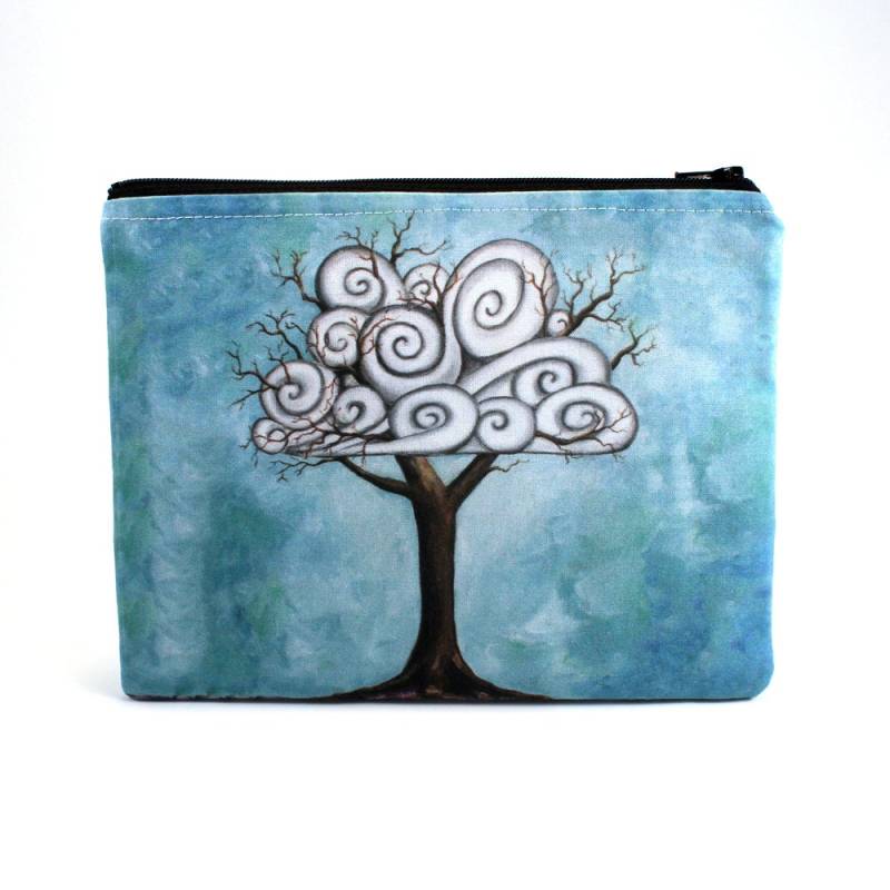 Swirly Tree - Reißverschluss Tasche Baum Mit Wolken Im Geäst Kunst Von Marcia Furman von MarciaFurman