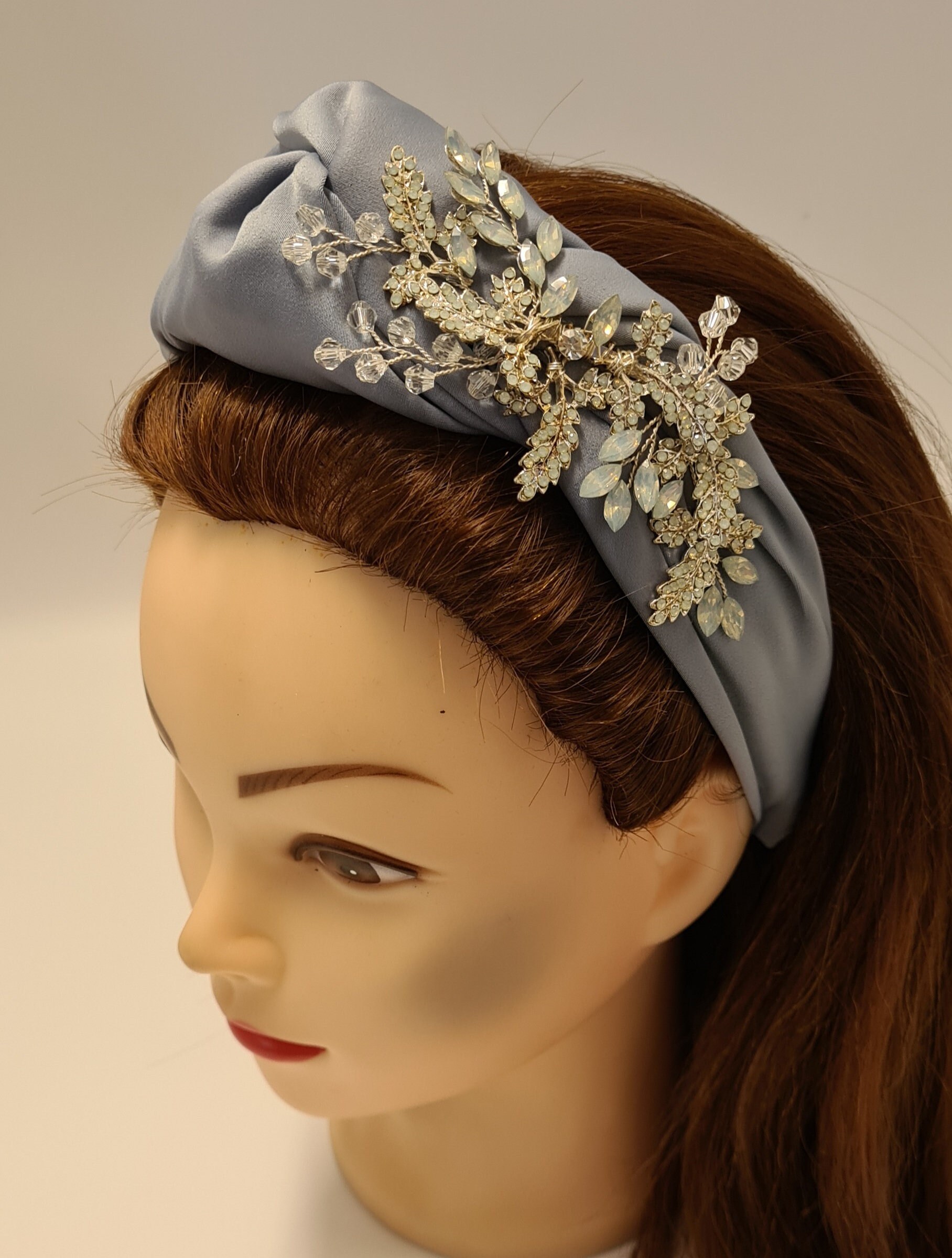 Dunkelblaues Knoten Stirnband Diamante Kristall Edelstein Perlen Blumen Verzierung Damen Haarband Handgemacht Krone Fascinator Tiara Halo Turban von MareeAlexanderDesign