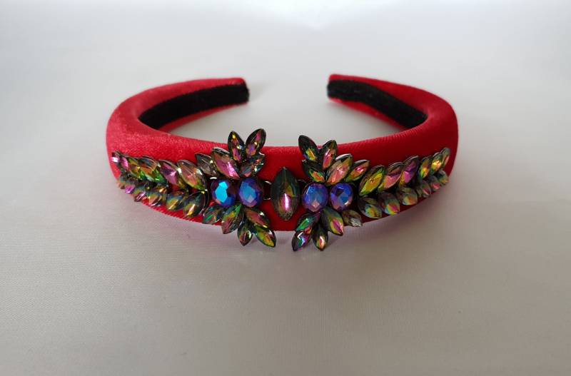 Shourouk Edelstein Verziert Stirnband Kristall Strass Dunkel Rot Samt Damen Haarband Handgemachte Barock 3cm Breite Krone Tiara Fascinator von MareeAlexanderDesign