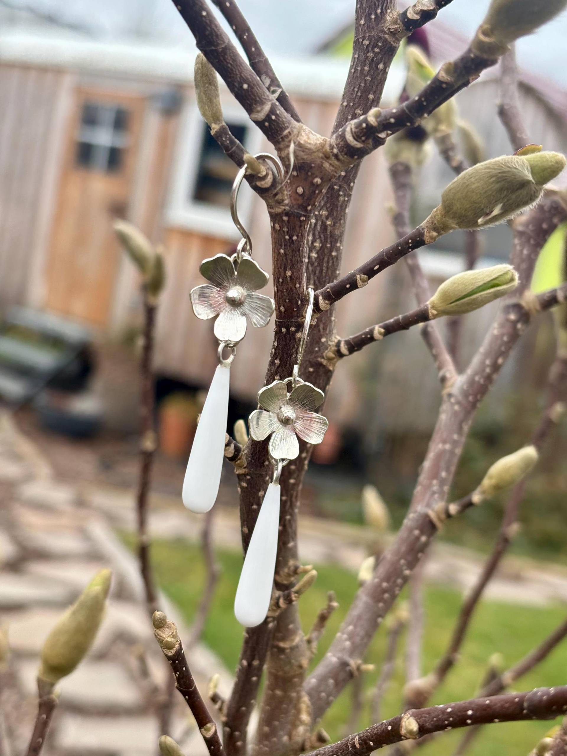 Ohrhänger, Silber, Silberohrring, Ohrring, Goldschmiede, Handmade, Handgefertigt, Silberschmuck, Achat, Weiß, Hochzeit, Hochzeitsschmuck von MareensSchmiede