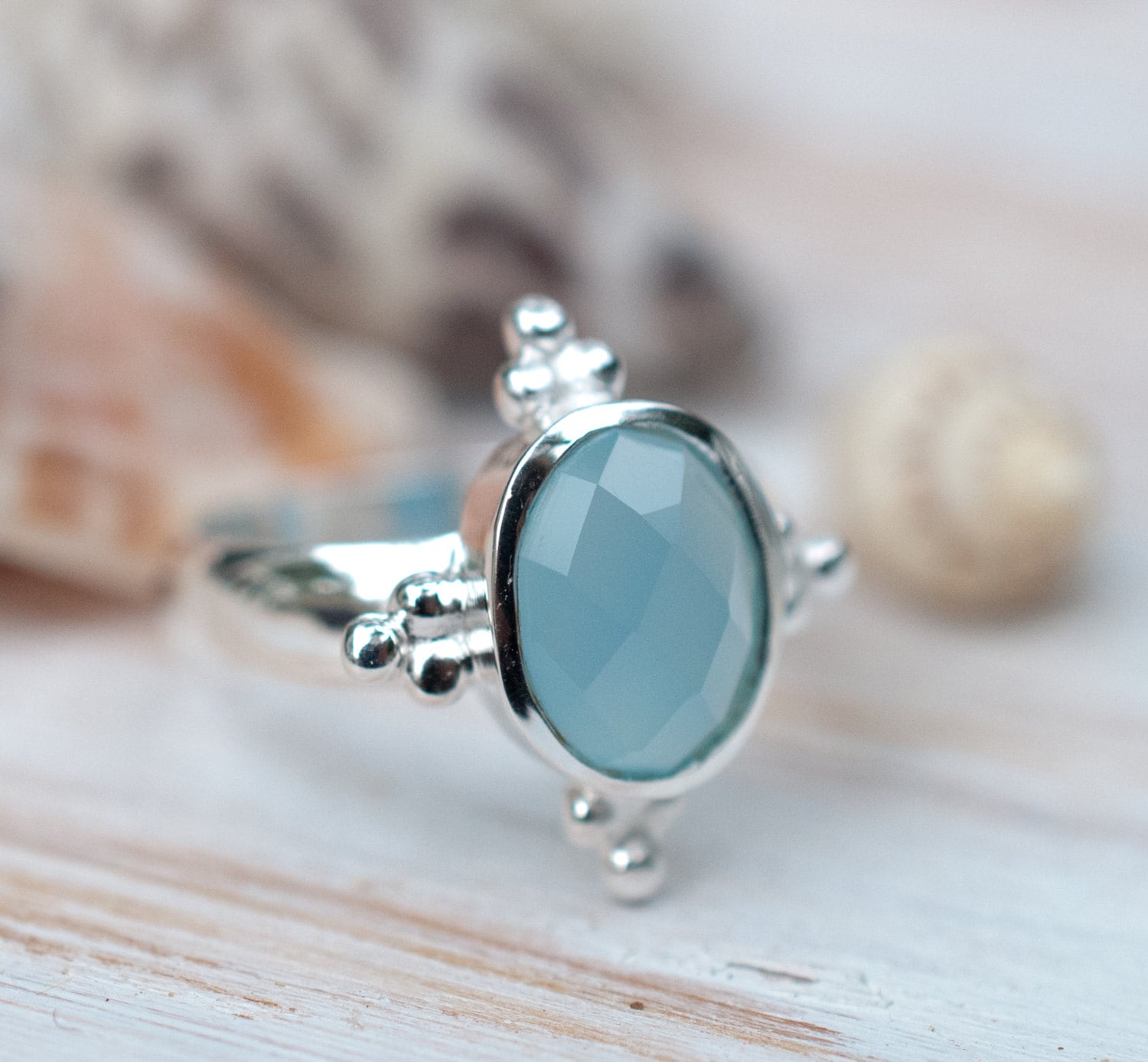 Blauer Chalcedon Ring ~ Sterling Silber 925 Schmuck Handgemacht Boho Hippie Geschenk Für Sie Edelstein Statement Mr052 von MaresiaJewelry