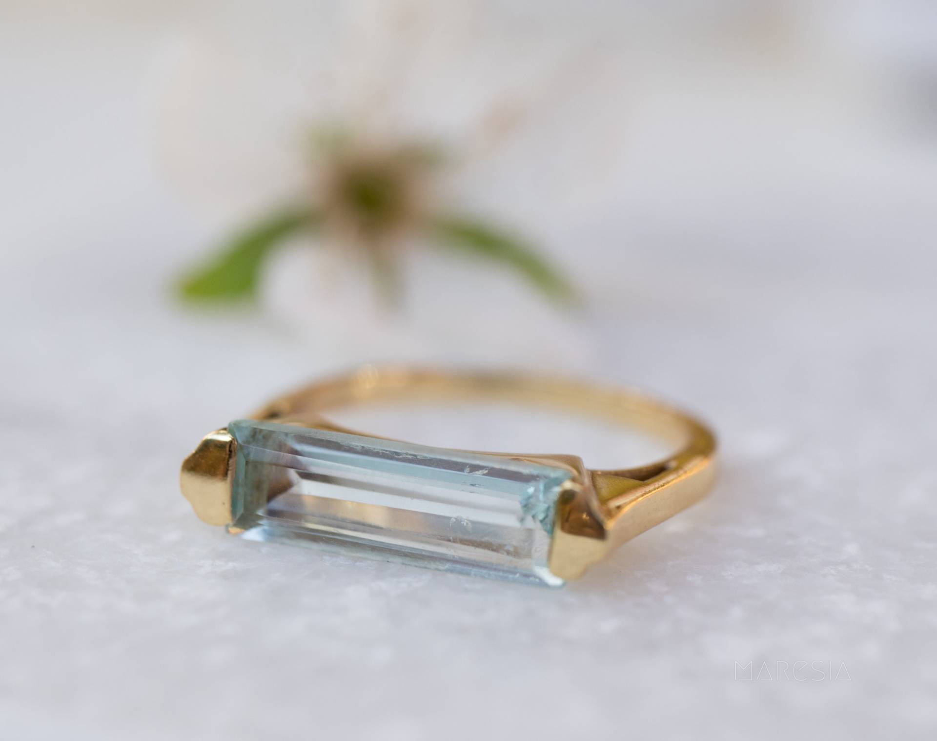 Blautopas Hydro Ring ~ Rechteckiger Stein 18K Vergoldet Schmuck Handgemacht Boho Mr166 von MaresiaJewelry