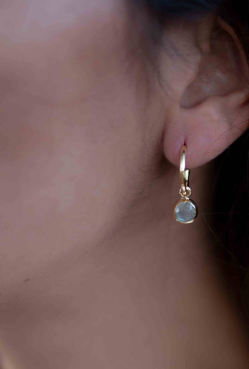 Labradorit Tropfen Ohrringe ~ Schmuck 18K Vergoldet Ohrstecker Minimalistisch Alltag Geschenk Für Sie Boho Hippie Me203 von MaresiaJewelry