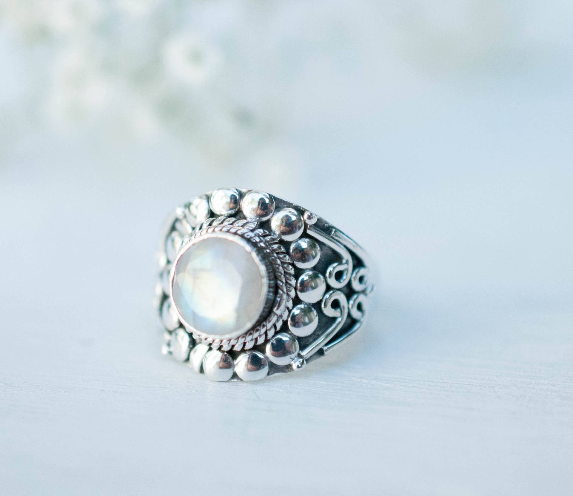 Mondstein Ring ~ Sterling Silber 925 ~Schmuck Handgemacht Alltag ~Casual Zart ~Boho Juni Geburtsstein ~Hippie ~Boho~Mr104 von MaresiaJewelry