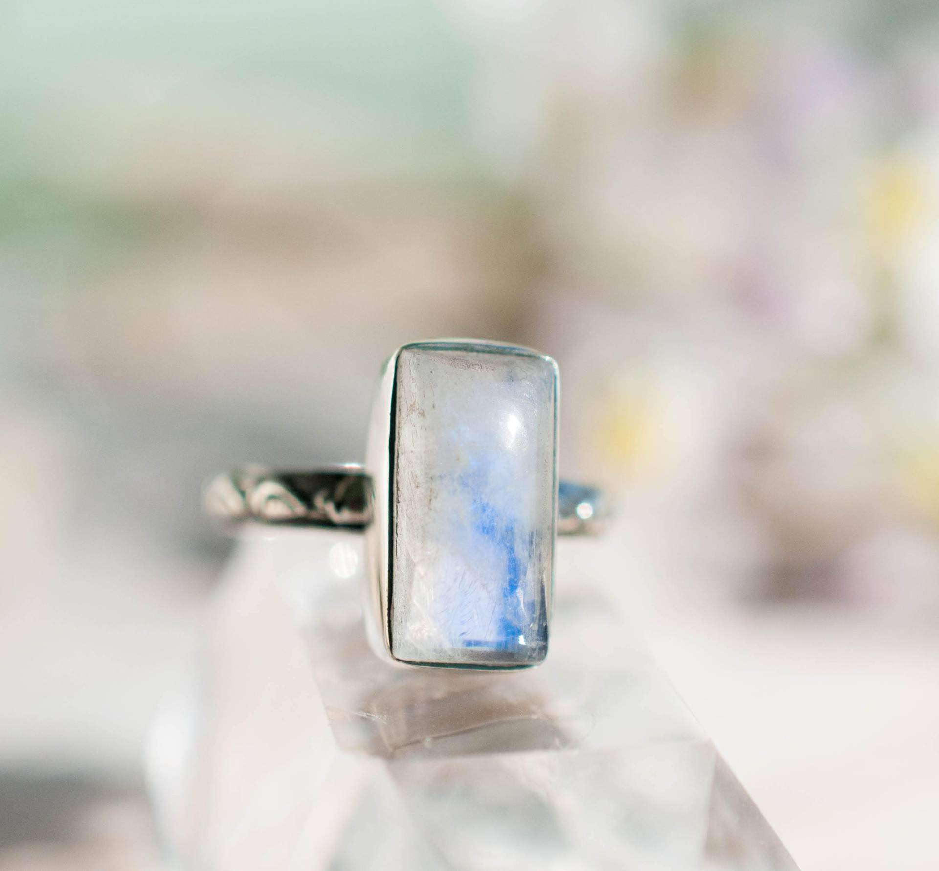 Mondstein ~ Sterlingsilber 925 Handgemacht Edelstein Statement Alltag Solitär Hippie ~Boho~Juni Geburtsstein~ Stacking~Mr110 von MaresiaJewelry