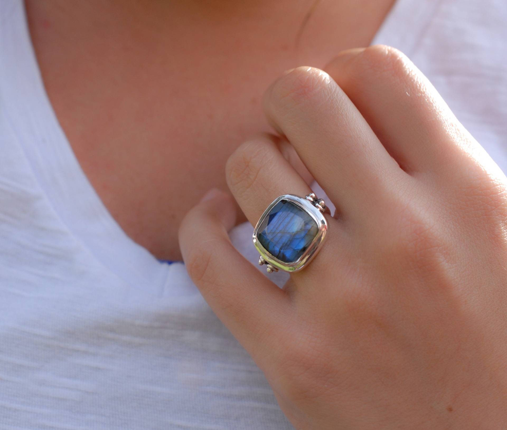 Regenbogen Labradorit Ring ~ Edelstein Natürlich ~sterling Silber 925 Schmuck Handgemacht~Februar Geburtsstein ~statement ~Geschenk ~Mr111 von MaresiaJewelry