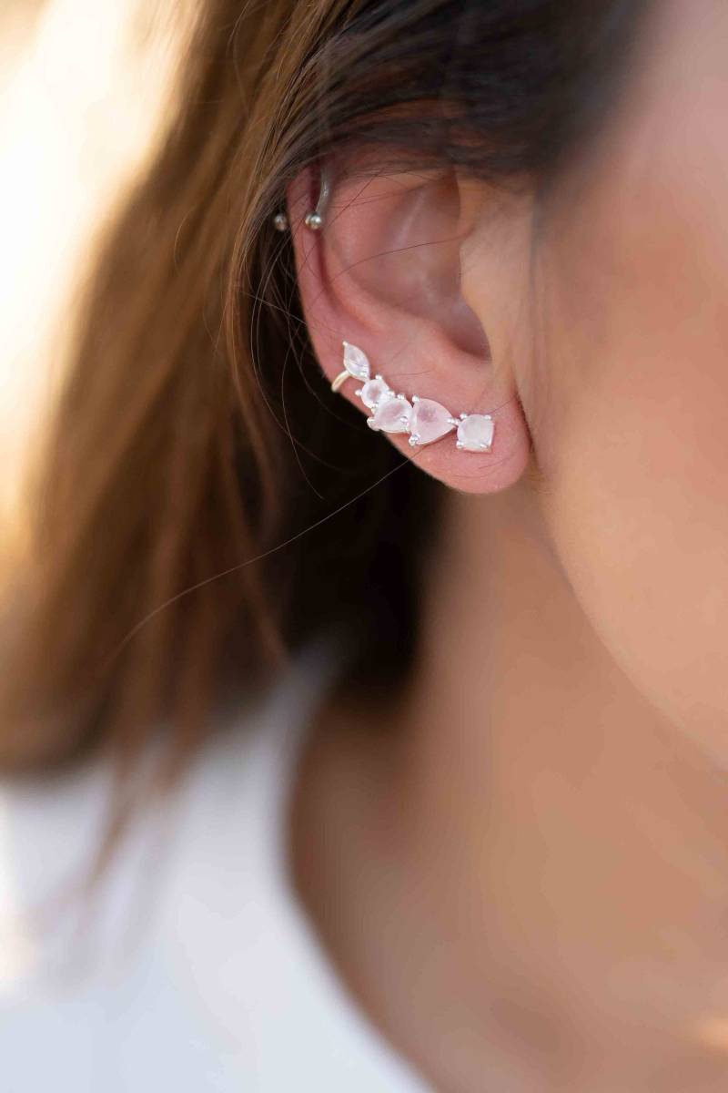 Rosenquarz Ohr Kletterer Ohrringe ~ Sterling Silber 925 Ohrstecker Schmuck Natürlich Minimalistisch Alltag Geschenk Für Sie Boho~Hippie~ Me168 von MaresiaJewelry