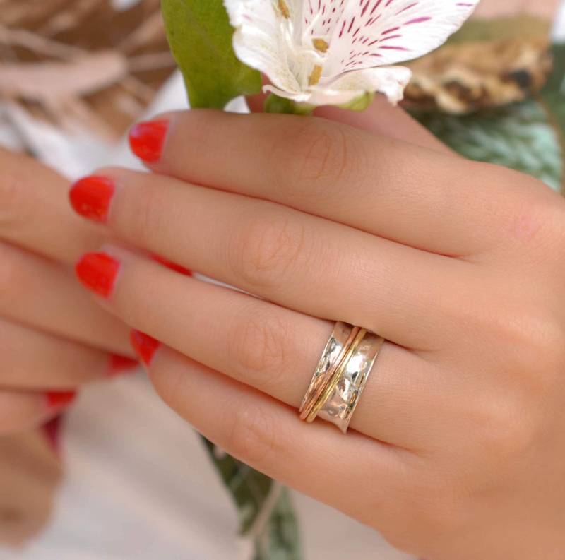 Spinner Ring ~ Kreisel Spin Meditation Yoga Angst Anti Stress Gehämmert Sterling Silber 925 Handgemacht Kupfer ~Bronze von MaresiaJewelry