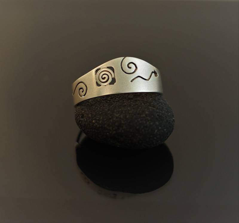 Ring Aus Geeistem Silber, Statementring, Einzelstück von MaressiSchmuck