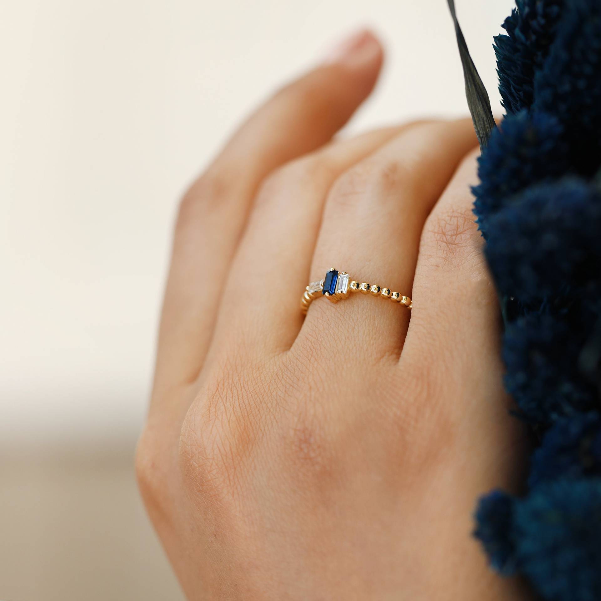 14K Solid Gold Blau Edelstein Ring, Elegante Stapelringe Für Frauen, Zierliche Minimal Schmuck, Zarte Geschenk Sie von Maresuijewelry