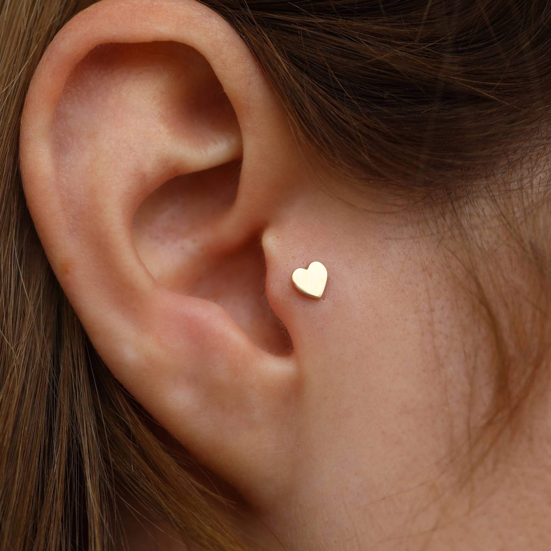 14K Solid Gold Herz Piercing, Minimalist Tragus Ohrstecker Knorpel Helix Piercing von Maresuijewelry