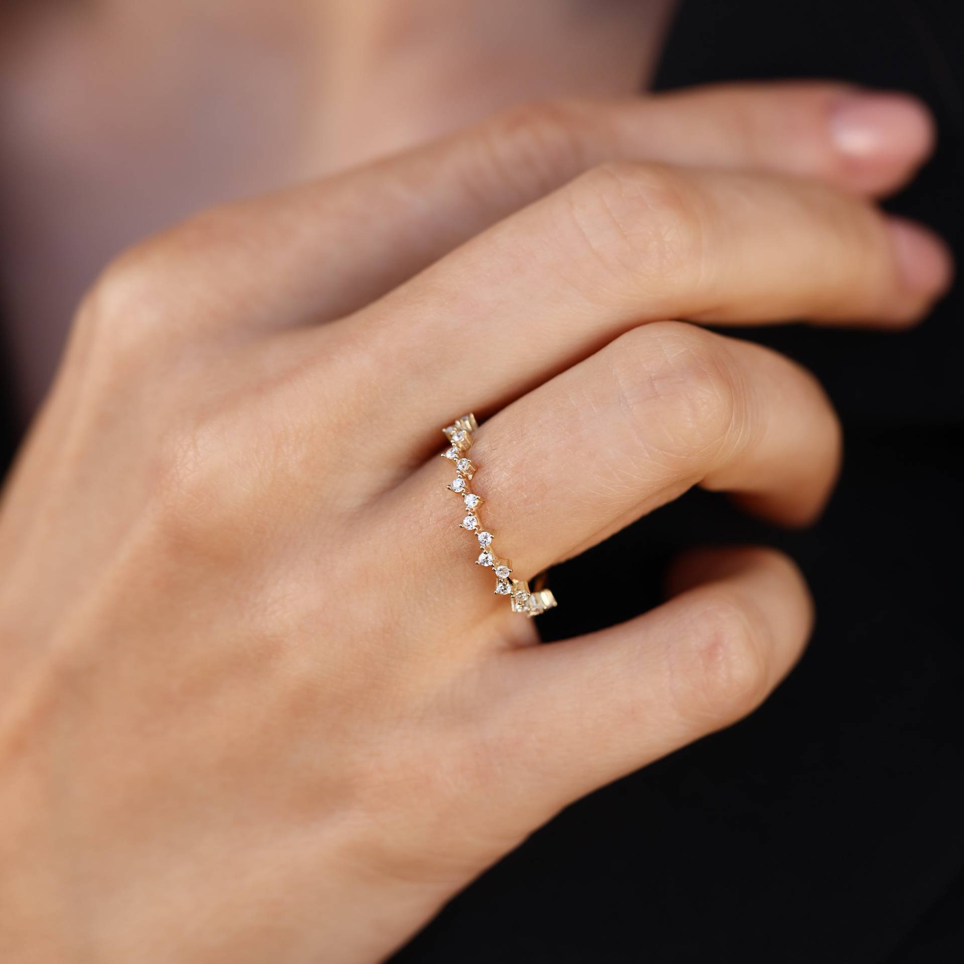 Cnidaria Ring, 14K Solid Gold Dünne Stapelringe Für Frau, Minimal Schmuck, Zierliche Goldring, Zarter Geschenk Sie von Maresuijewelry