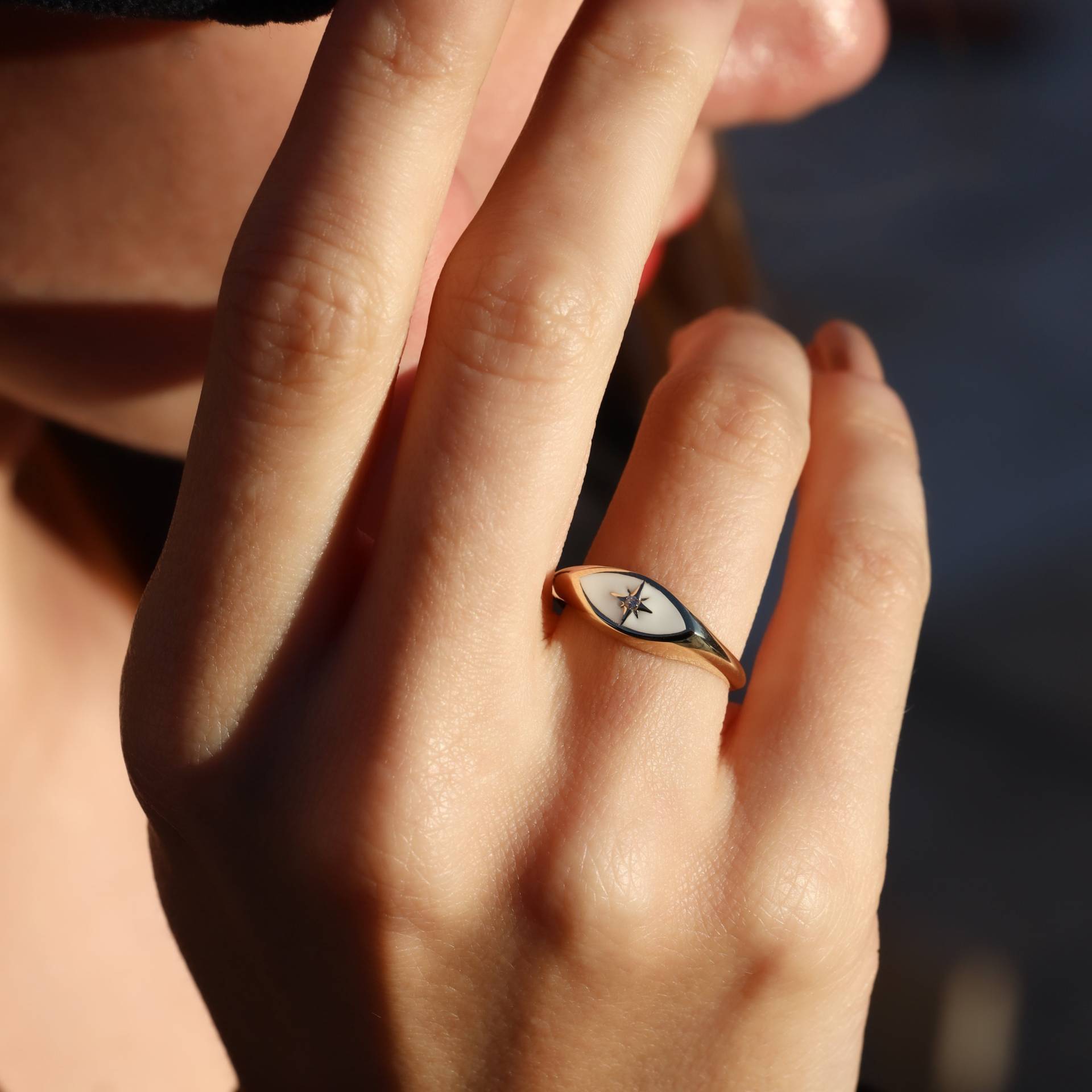 Mazus Reptans Ring, 14K Solid Gold Zierlicher Stapel Ring Für Frauen, Minimal Schmuck, Zarter Eleganter Geschenk Sie von Maresuijewelry