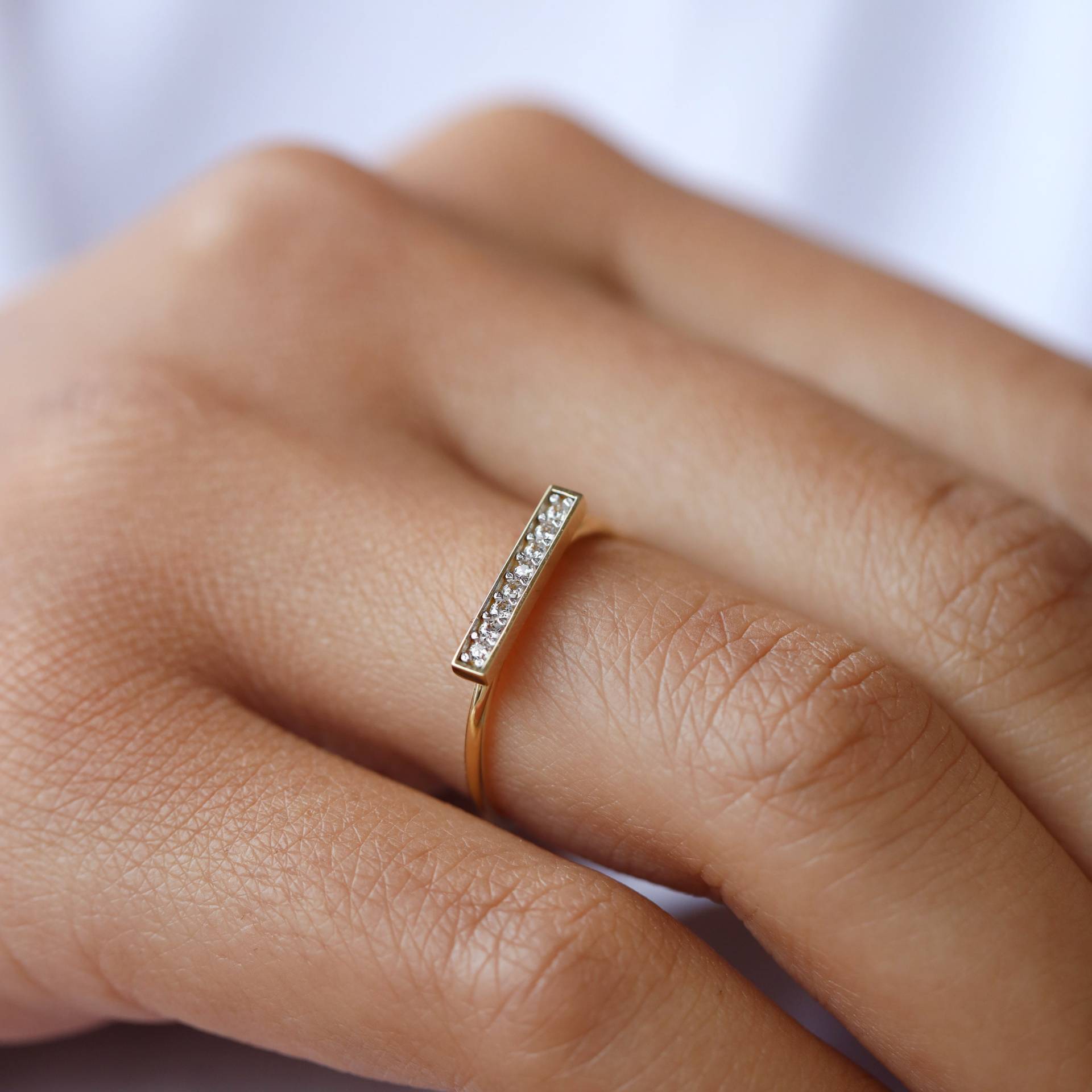 Mosel Ring, 14K Solid Gold Eleganter Schmuck, Zierlicher Stapelring Für Frauen, Geschenk Sie, Minimaler Zarter Ring von Maresuijewelry
