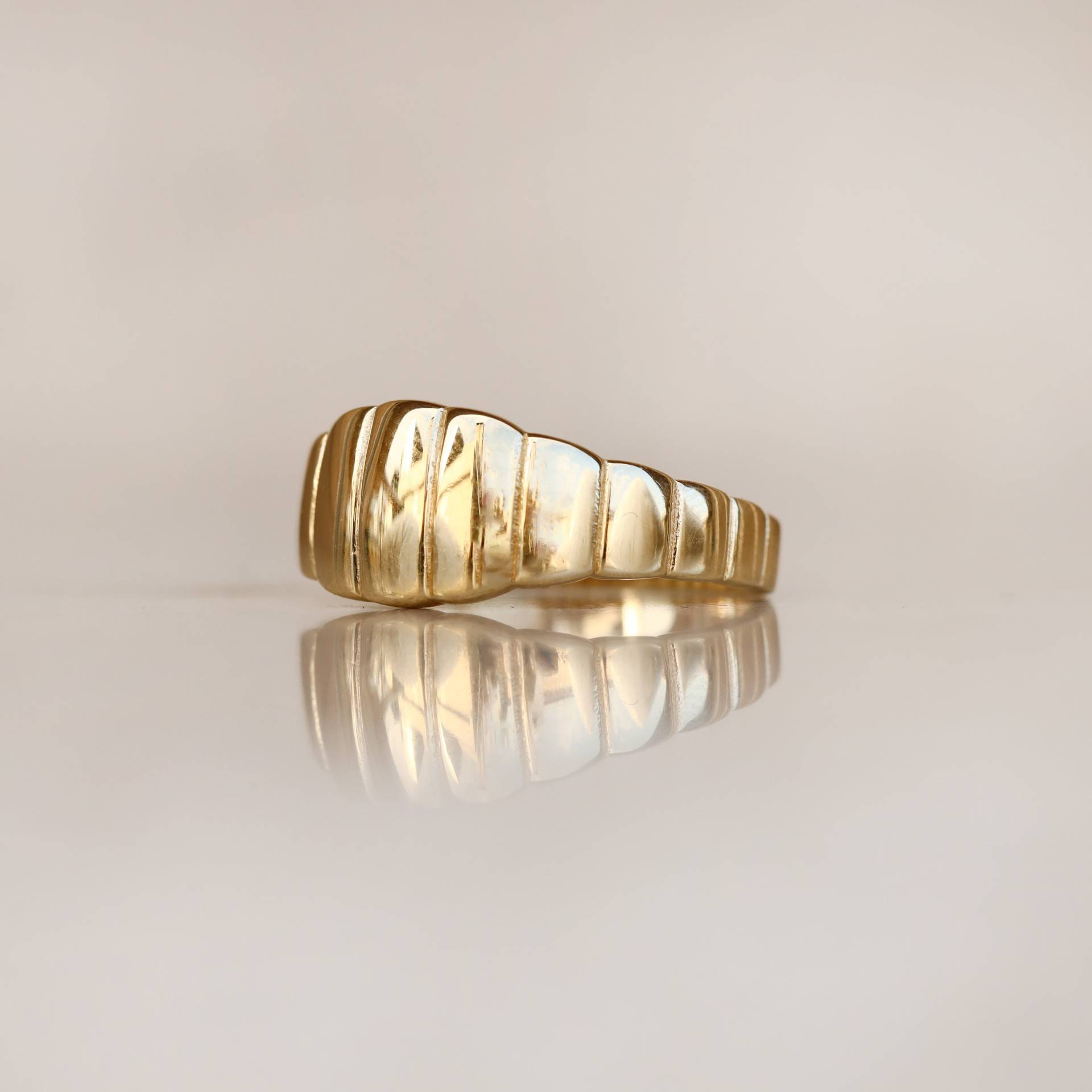 Poseidon Ring, 14K Solid Gold Zierliches Gold, Vintage Echt Schmuck, Zarter Geschenk Für Sie von Maresuijewelry