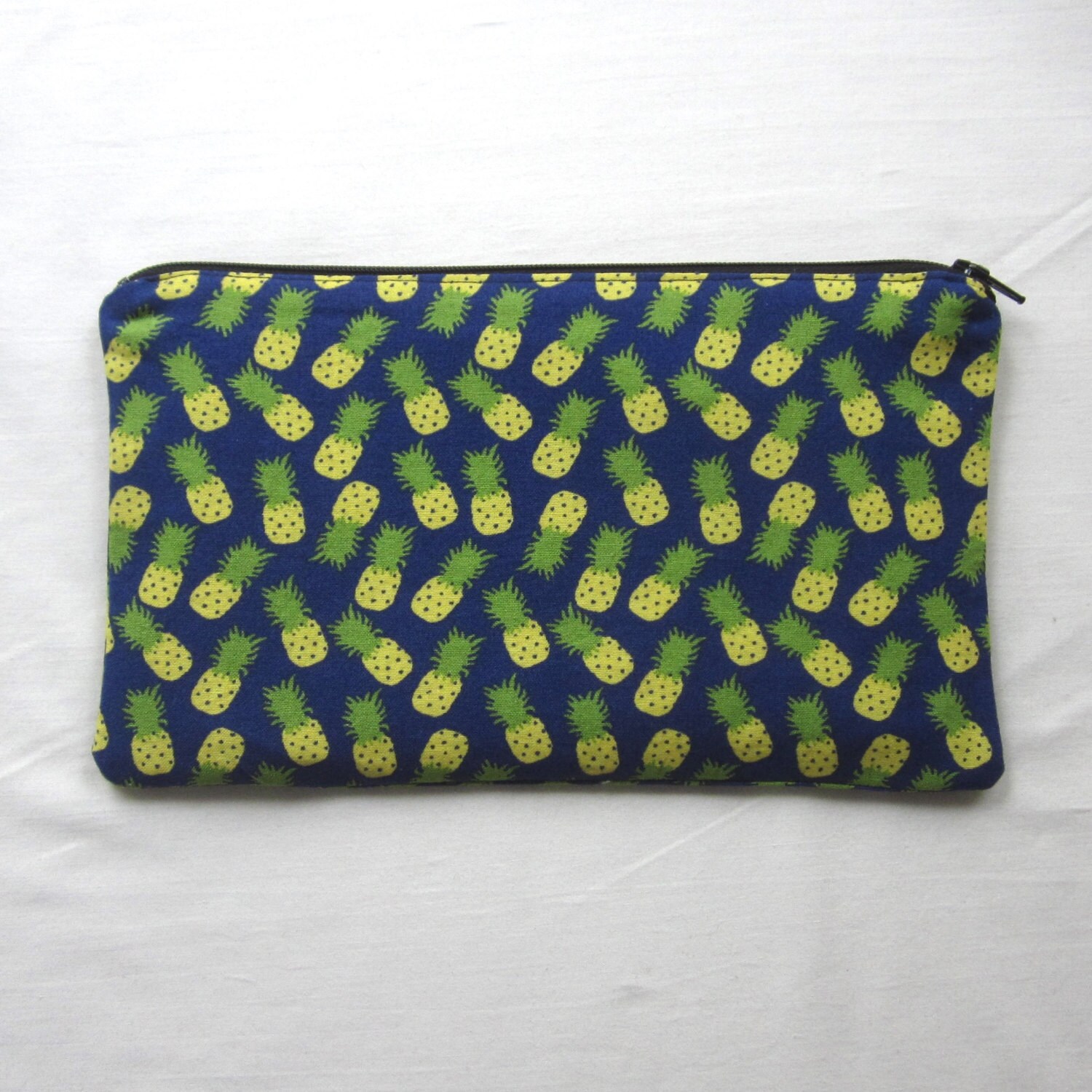 Ananas Reißverschlusstasche/Federmäppchen Schminktasche Gadget Sack Ananas Reißverschlusstasche/Federmäppchen Schminktasche Gadget Sack von MarfDaze