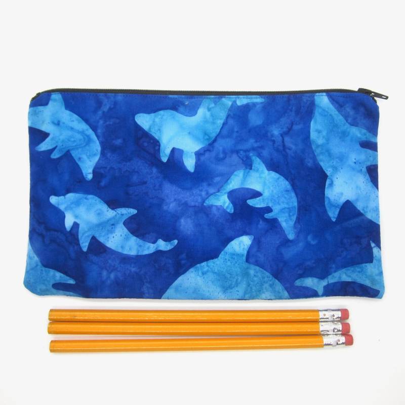 Batik Delfine Stoff Mäppchen/Schminktasche Clutch Batik Delfine Stoff Mäppchen/Schminktasche Clutch von MarfDaze