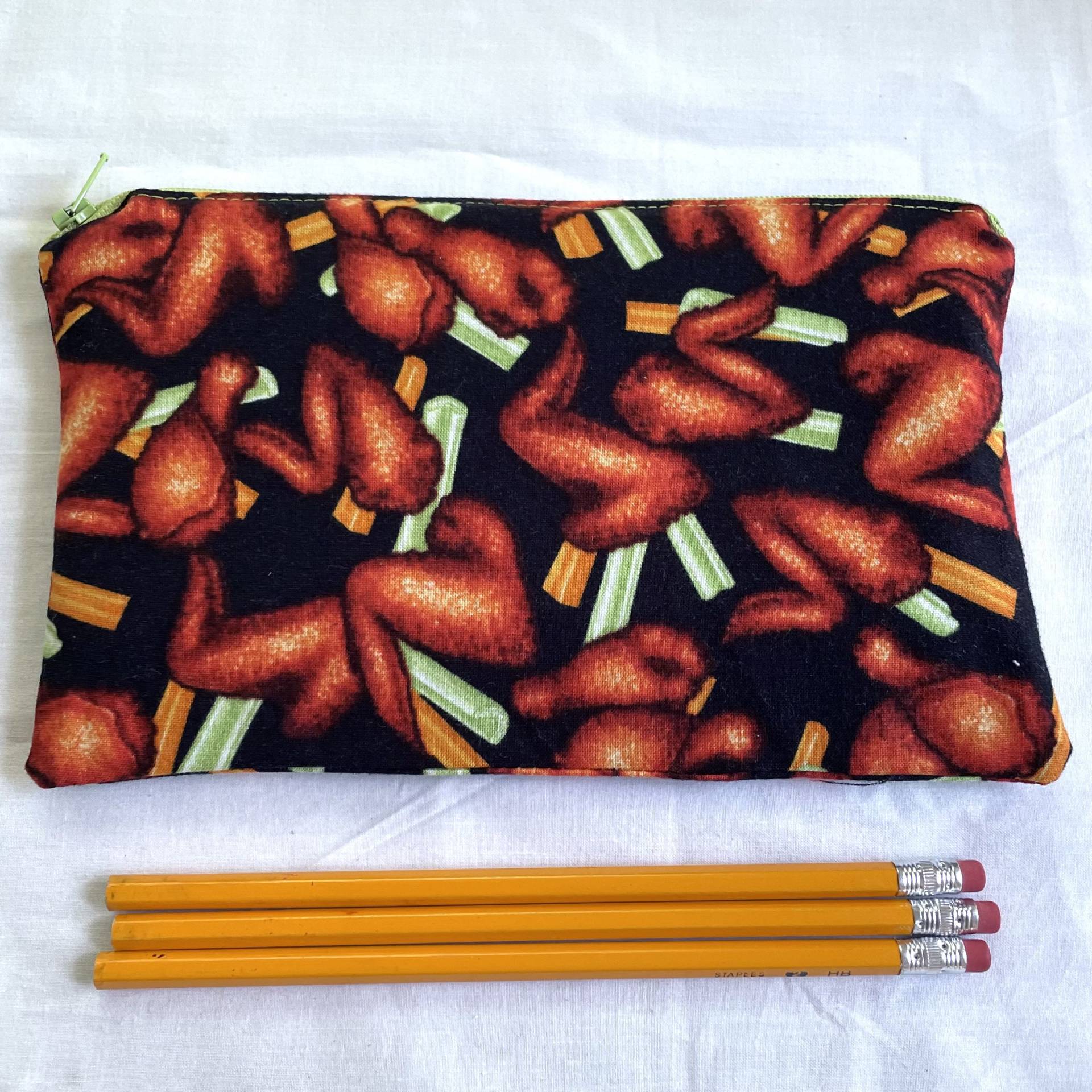 Buffalo Wings Stoff Mäppchen/Make Up Tasche Gadget Sack Buffalo Wings Stoff Mäppchen/Make Up Tasche Gadget Sack von MarfDaze