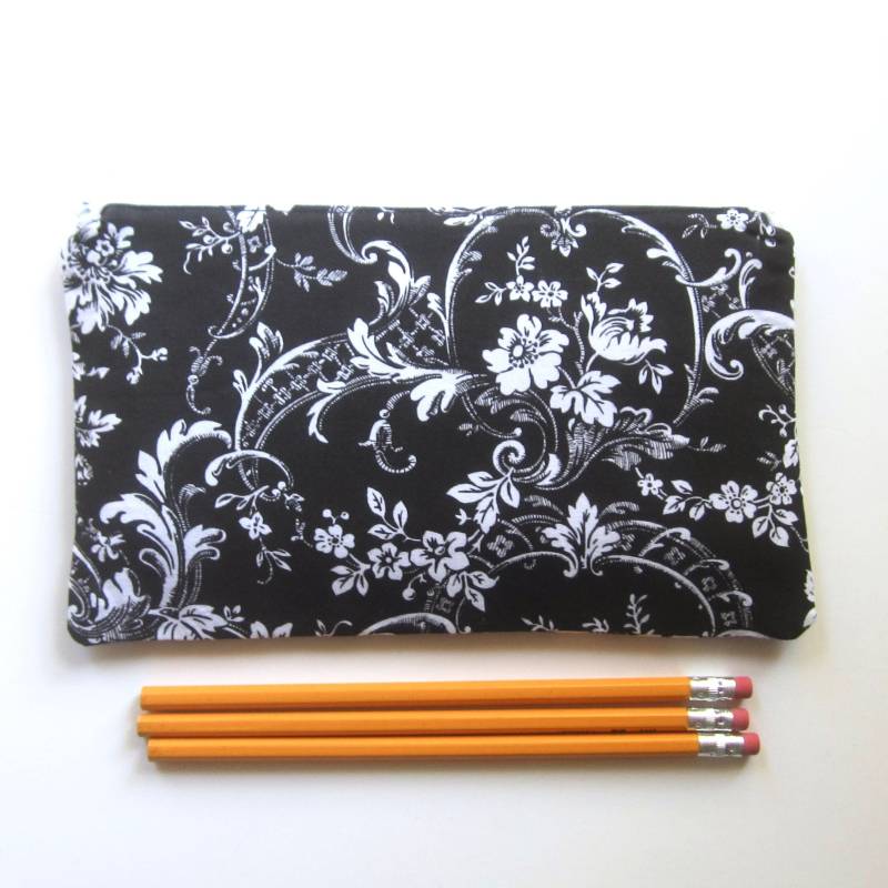 Floral Stoff Reißverschluss Beutel Schwarz Und Weiß Make-Up Tasche Floral Stoff Reißverschluss Beutel Schwarz Und Weiß Make-Up Tasche von MarfDaze