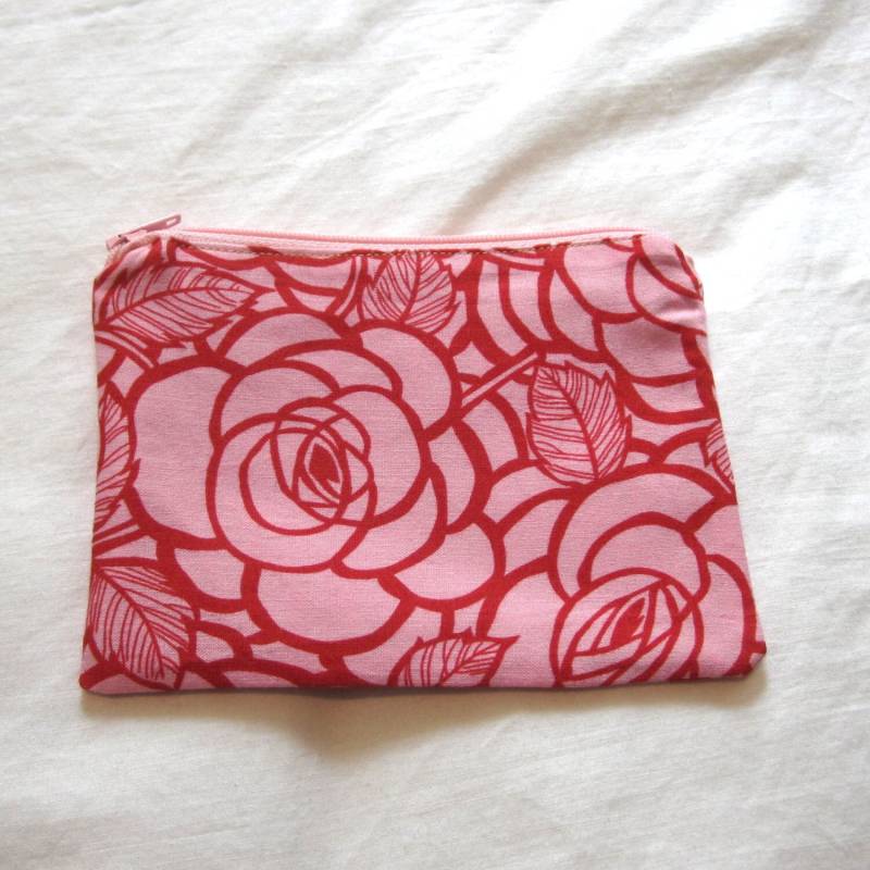 Rosa Rosen Stoff Handtasche/Reißverschluss Münzfach Rosa Rosen Stoff Handtasche/Reißverschluss Münzfach von MarfDaze