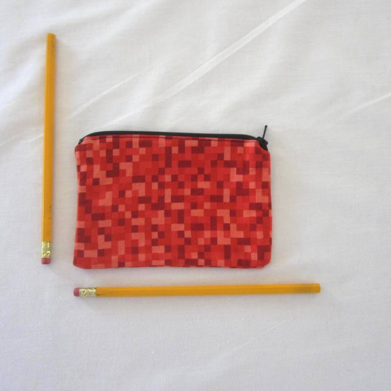 Rote 8-Bit Stoff Geldbörse/Reißverschlusstasche/Geschenkkarte Umschlagtasche Rote 8-Bit Stoff Geldbörse/Reißverschlusstasche/Geschenkkarte Umschlagtasche von MarfDaze