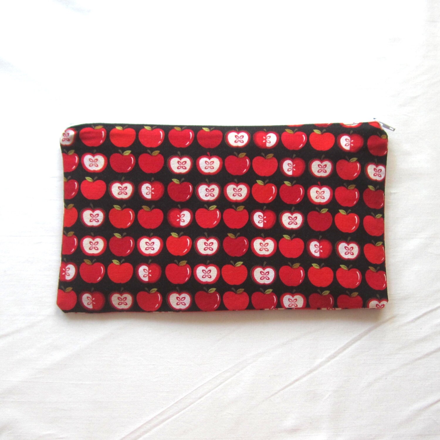 Rote Äpfel Stoff Reißverschluss-Etui/Federmäppchen Schminktasche Gadget Tasche Rote Äpfel Stoff Reißverschluss-Etui/Federmäppchen Schminktasche Gadget Tasche von MarfDaze