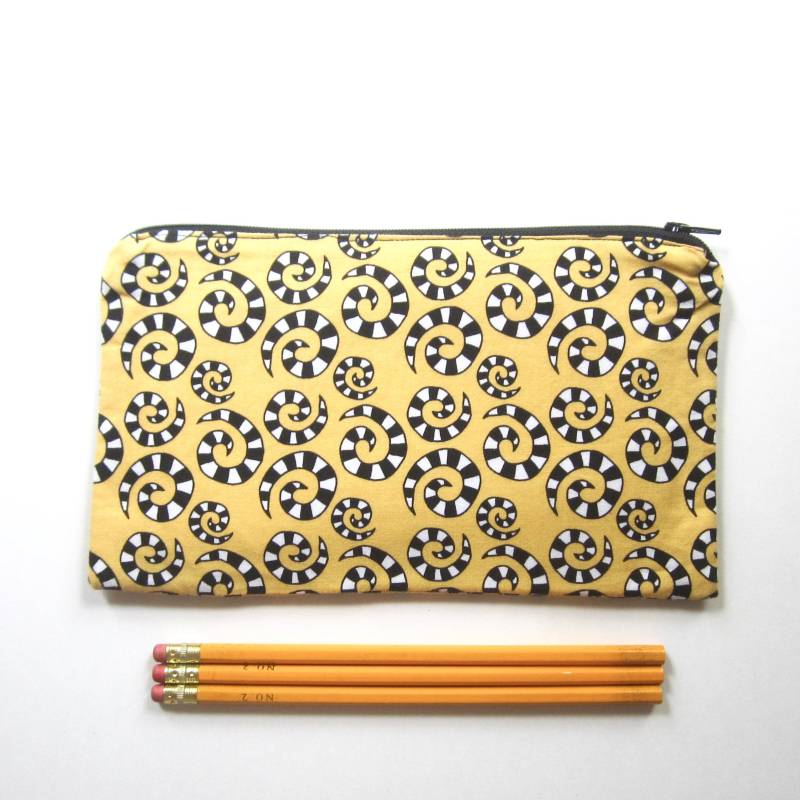 Schwarz Und Gelb Stoff Reißverschluss Beutel/Bleistift Fall Make-Up Tasche Gadget Sack Schwarz Und Gelb Stoff Reißverschluss Beutel/Bleistift Fall Make-Up Tasche Gadget Sack von MarfDaze
