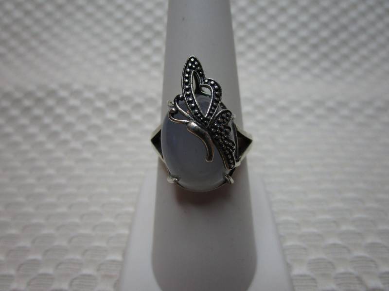 Oval Cabochonschliff Madagaskar Chalcedon Schmetterling Ring in Sterling Silber - #2542 von MargaretsGems