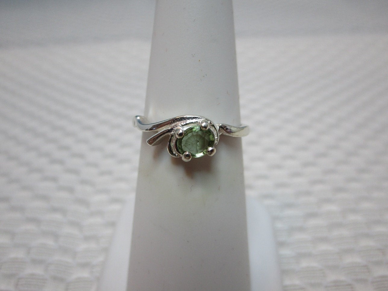 Ovaler Songea Saphir Ring in Sterling Silber - Größe 5 #2605 Ovaler Songea Saphir Ring in Sterling Silber - Größe 5 #2605 von MargaretsGems