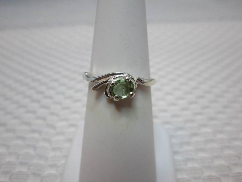 Ovaler Songea Saphir Ring in Sterling Silber - Größe 5 #2605 von MargaretsGems