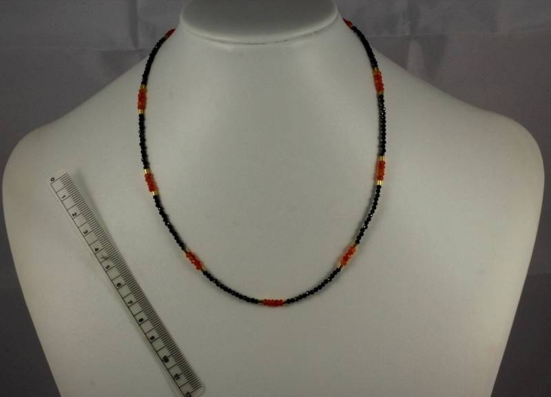 Kette Aus Spinell Und Leuchtendem Karneol, Länge Ca. 44, 5 cm von MargaritiferaGems