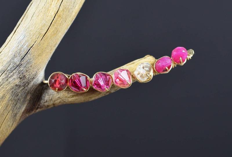 Ombre Rubin Granat Edelstein Ohr Crawler, Kristall Prismen 14K Gold Filled Sterling Silber Kletterer Pink Pin Manschette Sweep Ranke Ombre Rubin Granat Edelstein Ohr Crawler, Kristall Prismen 14K Gold Filled Sterling Silber Kletterer Pink Pin Manschette Sweep Ranke von MargayB