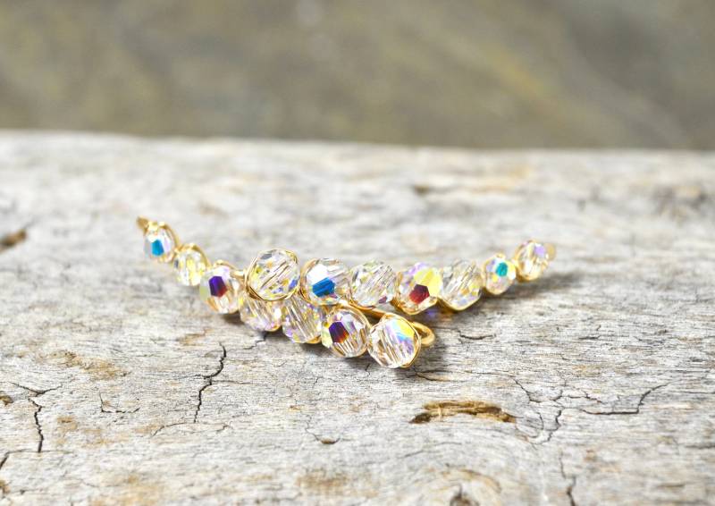 Regenbogen Klare Kristallohrringe, Gold Swarovski Aurora Borealis Ohrkriecherstiftrebefeger, Weiße Neutrale Ohrringe Regenbogen Klare Kristallohrringe, Gold Swarovski Aurora Borealis Ohrkriecherstiftrebefeger, Weiße Neutrale Ohrringe von MargayB