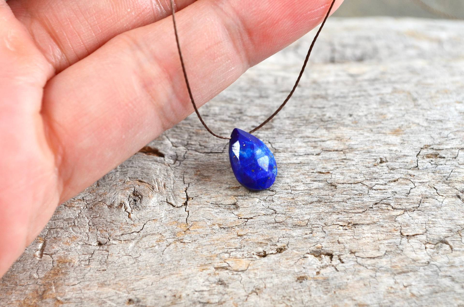 Seiden Edelstein Anhänger Vintage Lapis Lazuli Kette Mit Band - Zierliche Halskette Seiden Edelstein Anhänger Vintage Lapis Lazuli Kette Mit Band - Zierliche Halskette von MargayB