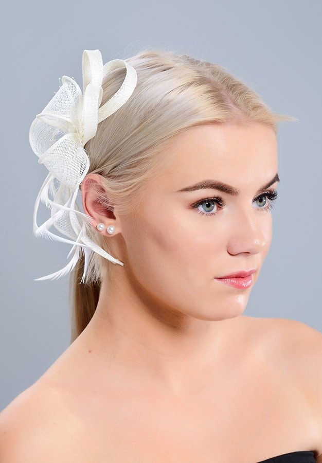 Weißer Braut Fascinator, Weißer Hochzeit Fascinator Für Brautjungfer, Mit Federn Weißer Braut Fascinator, Weißer Hochzeit Fascinator Für Brautjungfer, Mit Federn von MargeIilane