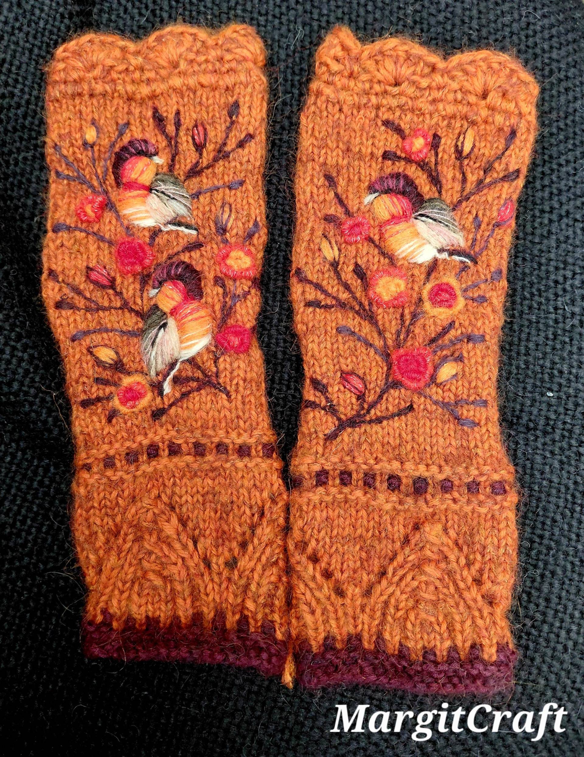 Hand Gestrickte Fingerlose Handschuhe, Accessoires, Geschenk Für Sie, Stickerei, Vögel Und Rosen, Orange Rot.eco Life von MargitCraft