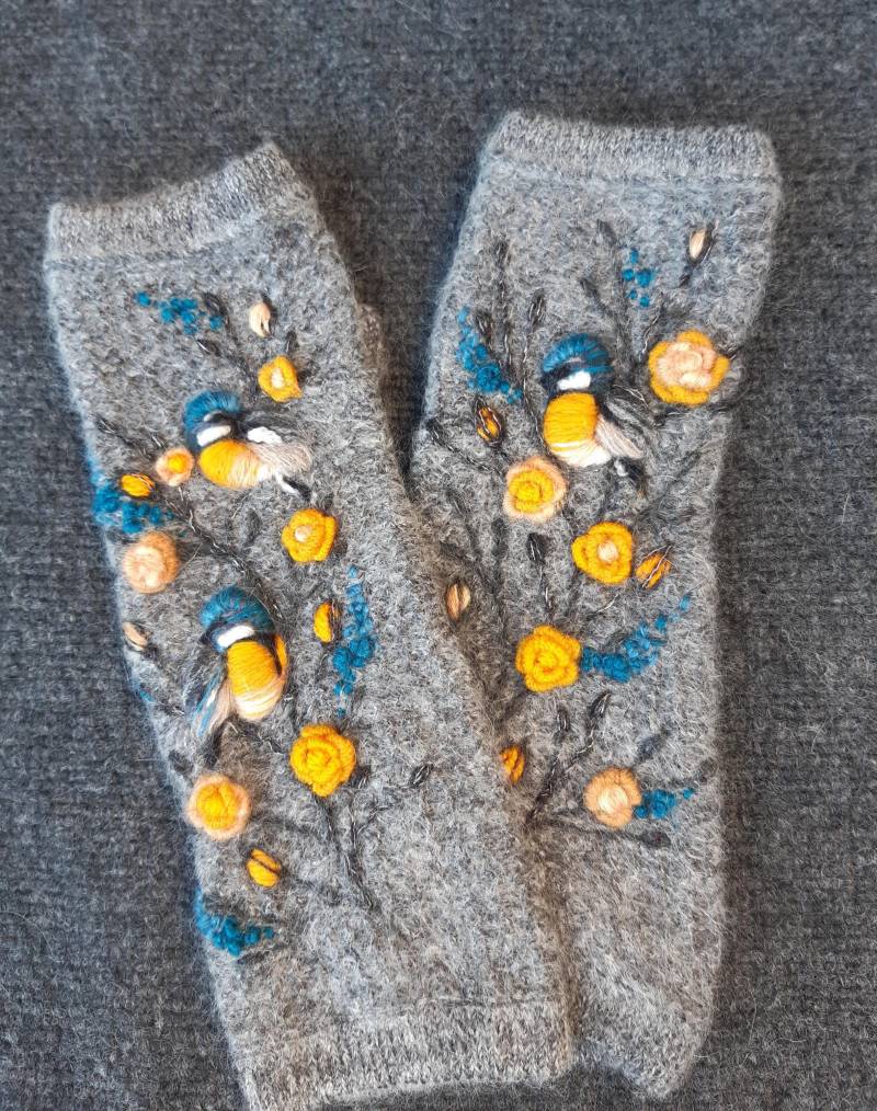 Merino Wolle Fingerlose Handschuhe Mit Vogel Und Rosen, Winter Accessoires, Armstulpen, Lässige Weiche Handschuhe, Schönes Weihnachtsgeschenk Merino Wolle Fingerlose Handschuhe Mit Vogel Und Rosen, Winter Accessoires, Armstulpen, Lässige Weiche Handschuhe, Schönes Weihnachtsgeschenk von MargitCraft