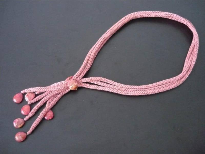 Gehäkelte Halskette Mit Perlen, Tricotin Schmuck, Häkelschmuck, Gestrickter Schmuck Gehäkelte Halskette Mit Perlen, Tricotin Schmuck, Häkelschmuck, Gestrickter Schmuck von MariAnnieArt