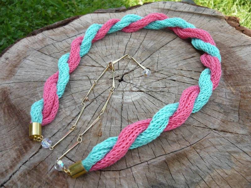 Umweltfreundliche Neon Häkelkette, Trikotin Schmuck, Häkelschmuck, Gestrickter Schmuck Umweltfreundliche Neon Häkelkette, Trikotin Schmuck, Häkelschmuck, Gestrickter Schmuck von MariAnnieArt
