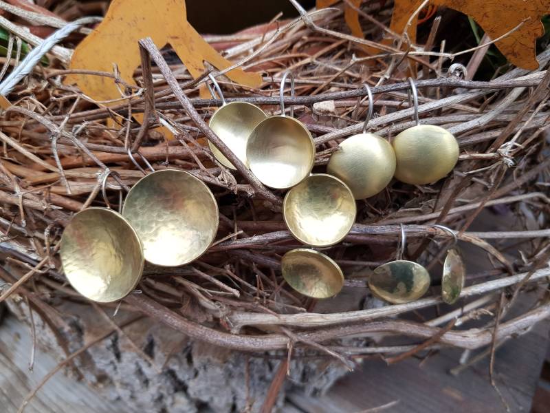 Geschmiedete Messingohrringe, Goldfarbene Scheibenohrringe Mit 925Er Silberhaken Geschmiedete Messingohrringe, Goldfarbene Scheibenohrringe Mit 925Er Silberhaken von MariArtWa