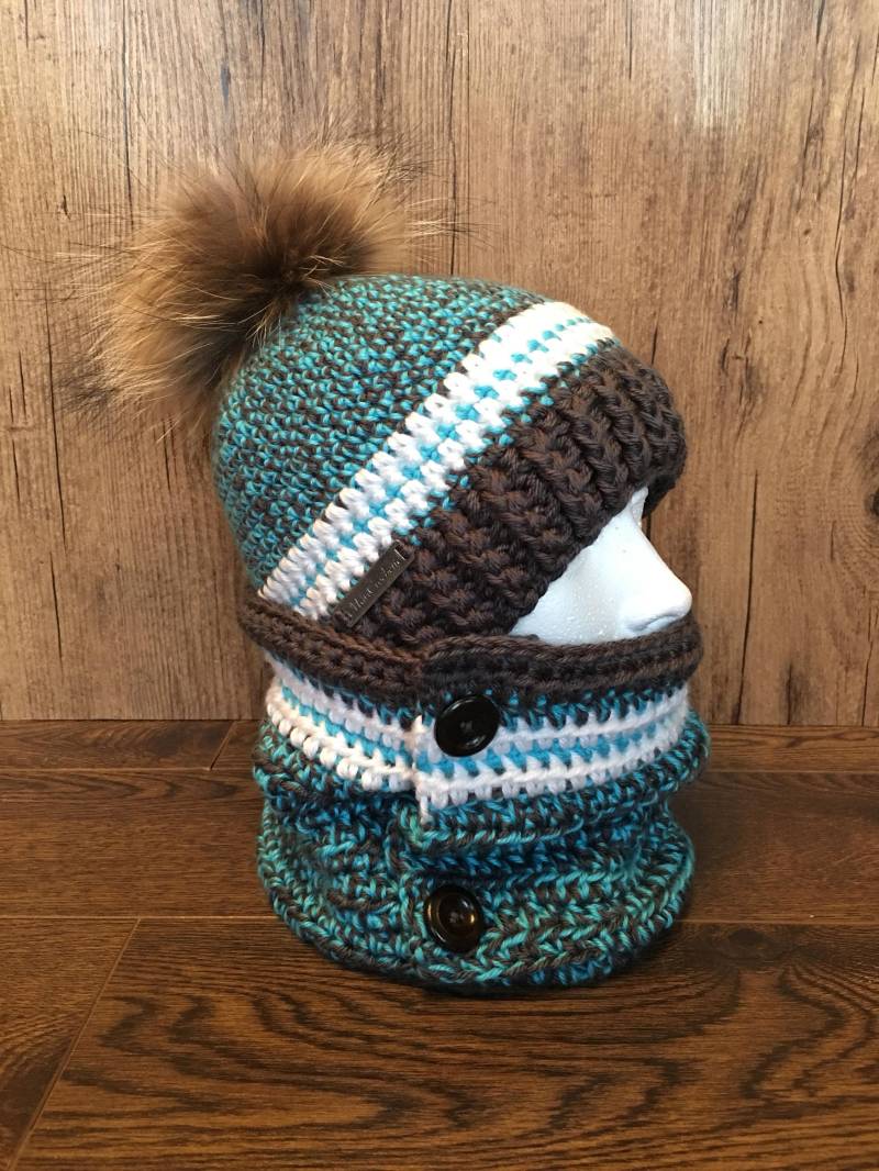 Alle Tuque Und Cache-Hals-Jugendliche Frauen Aus Wolle Gemacht Häkeln Mit Großen Pompon in Wahre Winterfell | Hut Mütze Bommel Echte Winterfell von MariCrochette