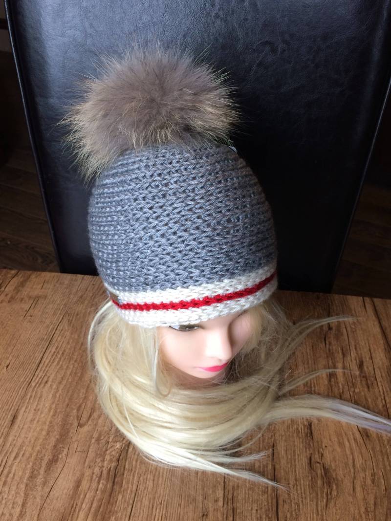 Tuque Tief Von Wolle Grau Soft Cup Stil Stricken Häkeln Winter Großen Pompom Echtpelz Kinder Hut Mütze Bommel von MariCrochette