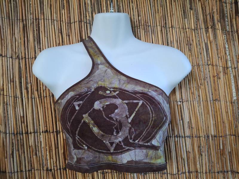 Batik Yogaset Dolphinasana Oneshouldertop von MariONEbatik