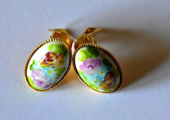 Vintage-Ohrringe in Ovalform Mit Handbemaltem Keramikclipverschluss von MariaBanchelli